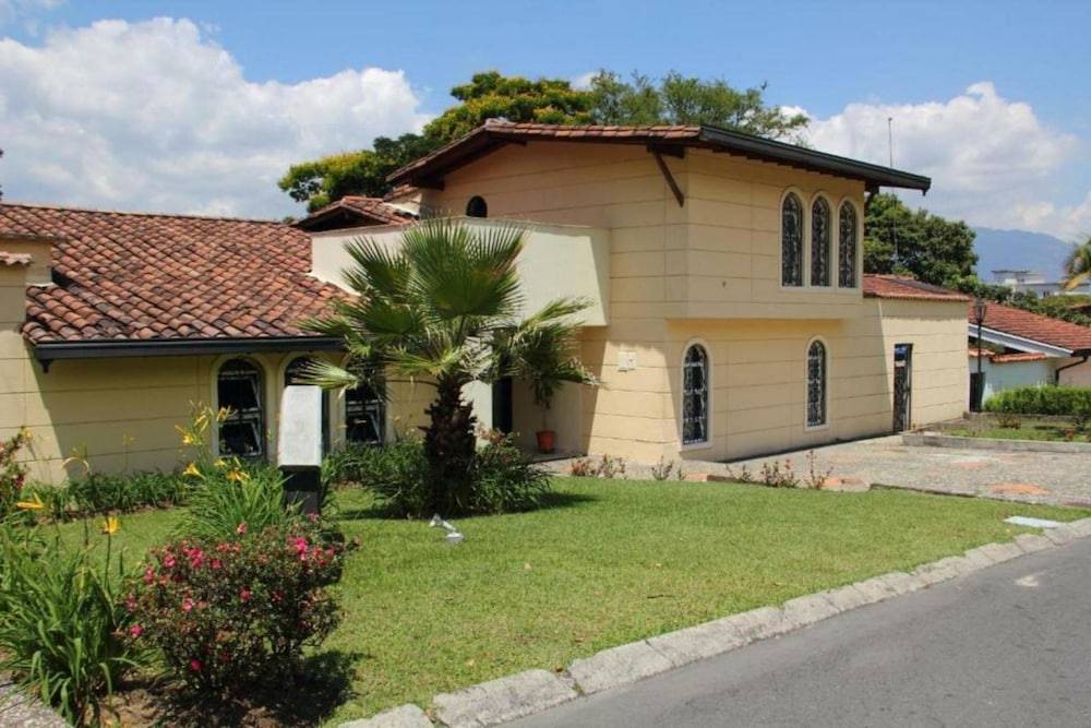 Hotel Portales Del Campestre 1