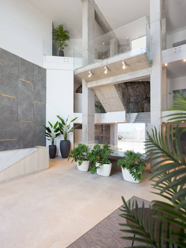 Crystal I Luxury Apartments by Hermosa Rentals 1