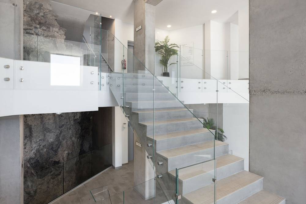 Crystal I Luxury Apartments by Hermosa Rentals 2