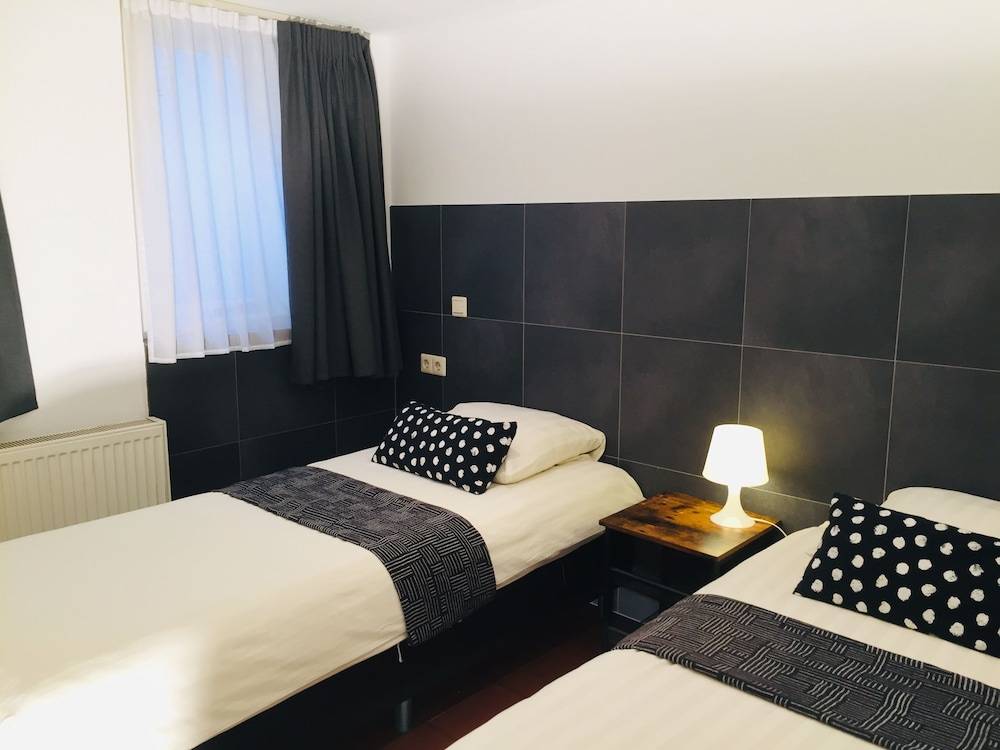 The Amsterdam Hotel Apartment in the Center 2