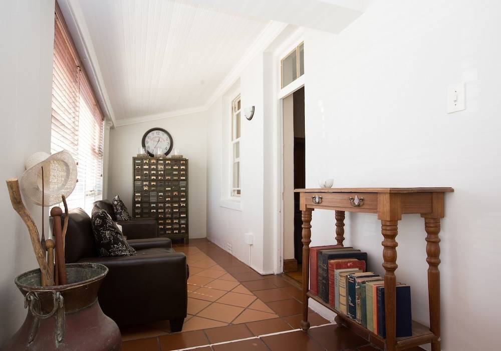 Loddey's Guesthouse by Beach Collection Winelands 2
