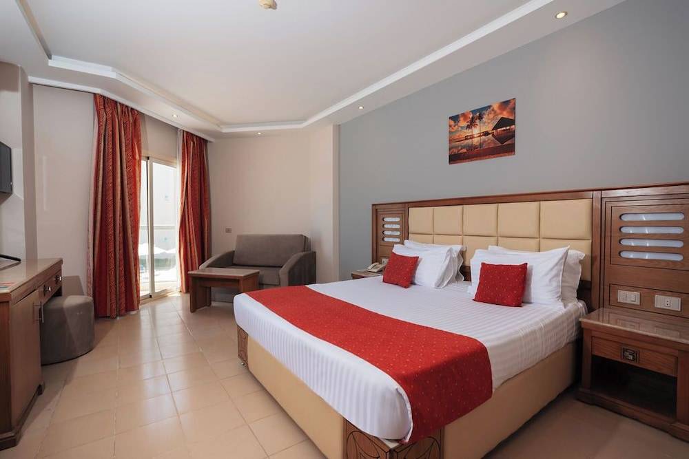 Sunrise Serano Aqua Park Resort 1