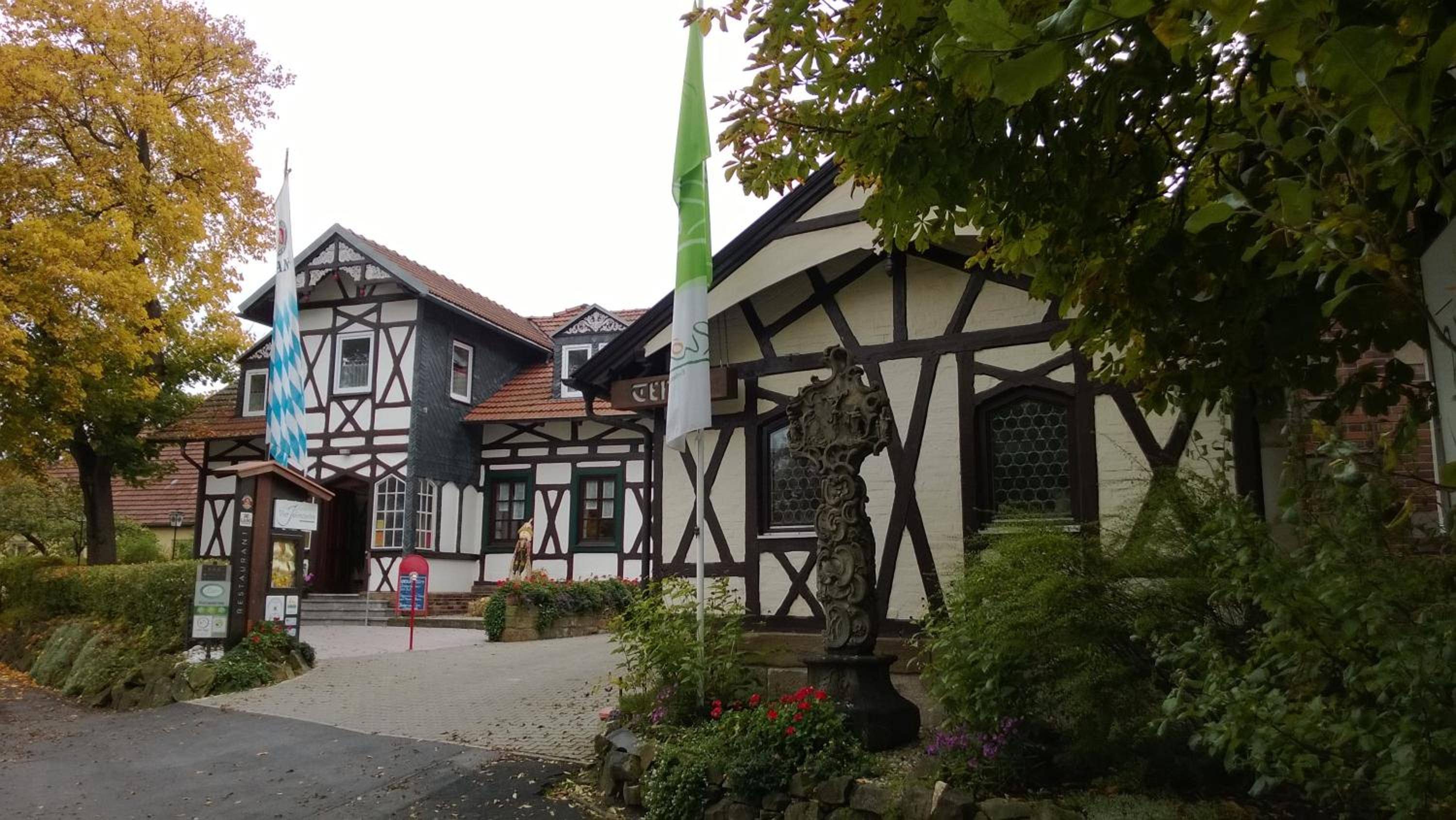 Landhotel Vierjahreszeiten 1