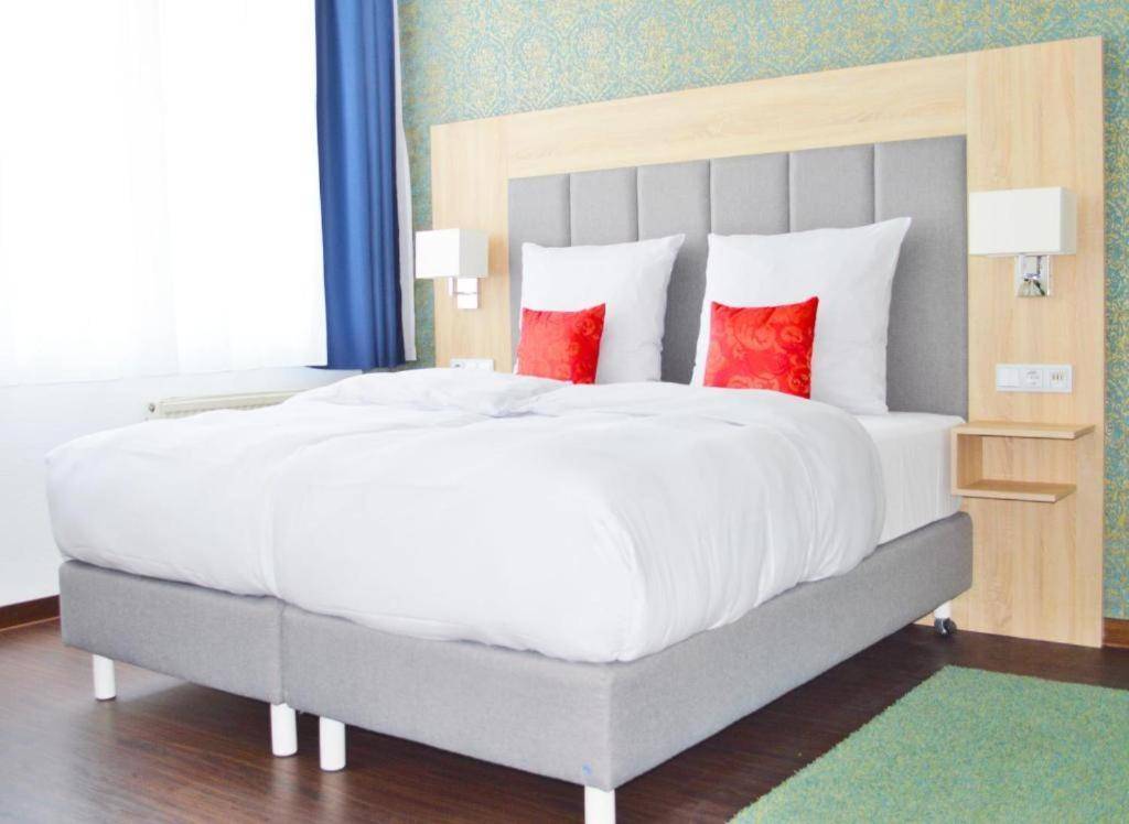 Pallas Hotel 1