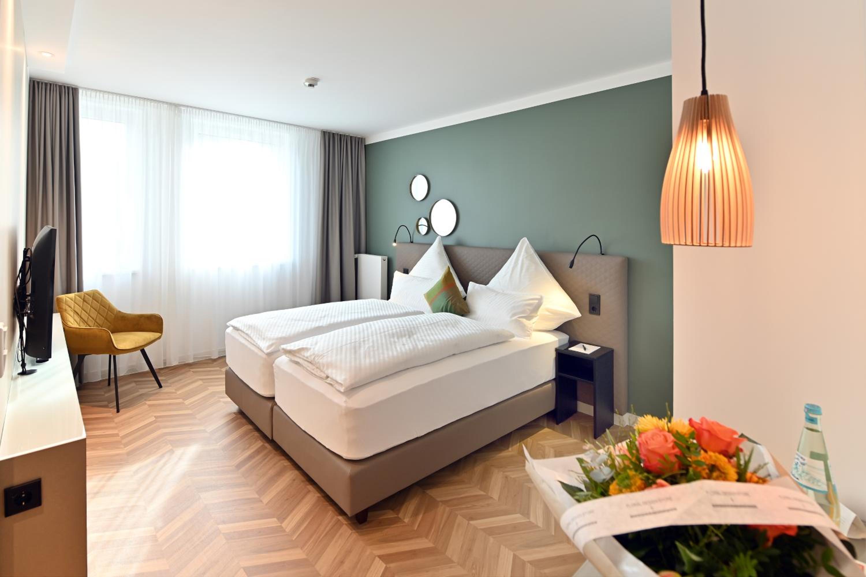 Bethel Hotel zum Weinberg 1