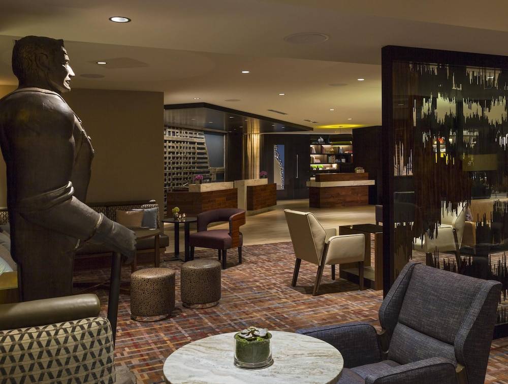 Hyatt Centric Chicago Magnificent Mile 2