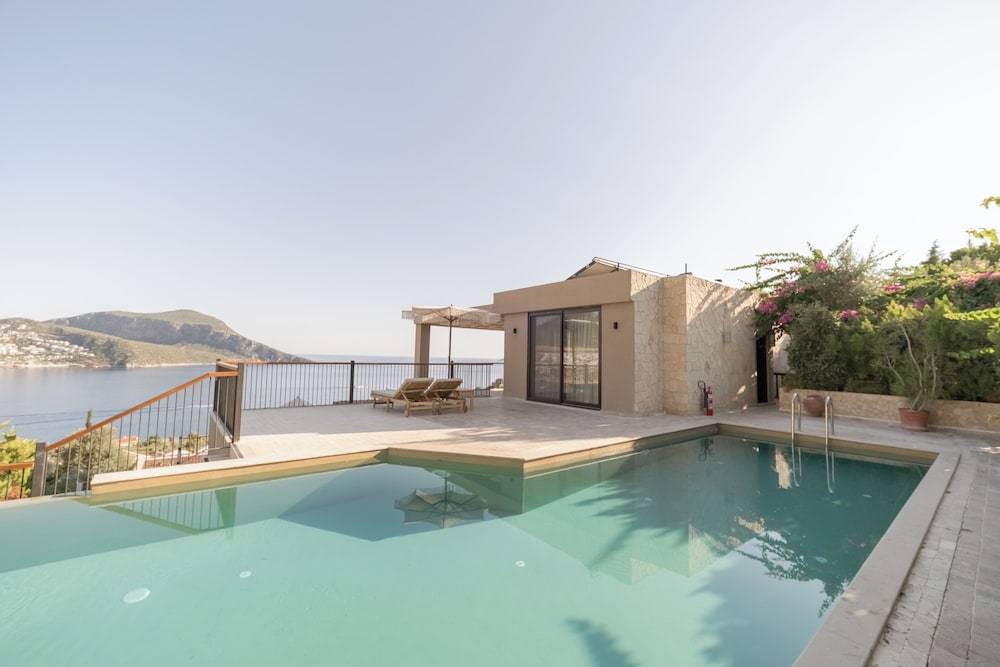 Asfiya Sea View Hotel 1