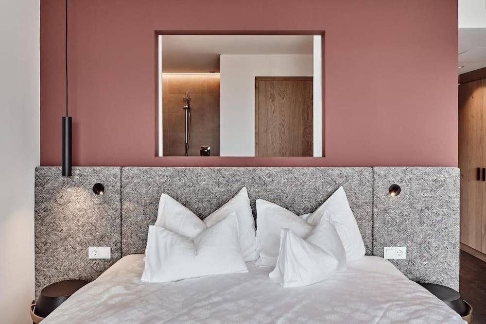 byHaller Suites & AO Restaurant 1
