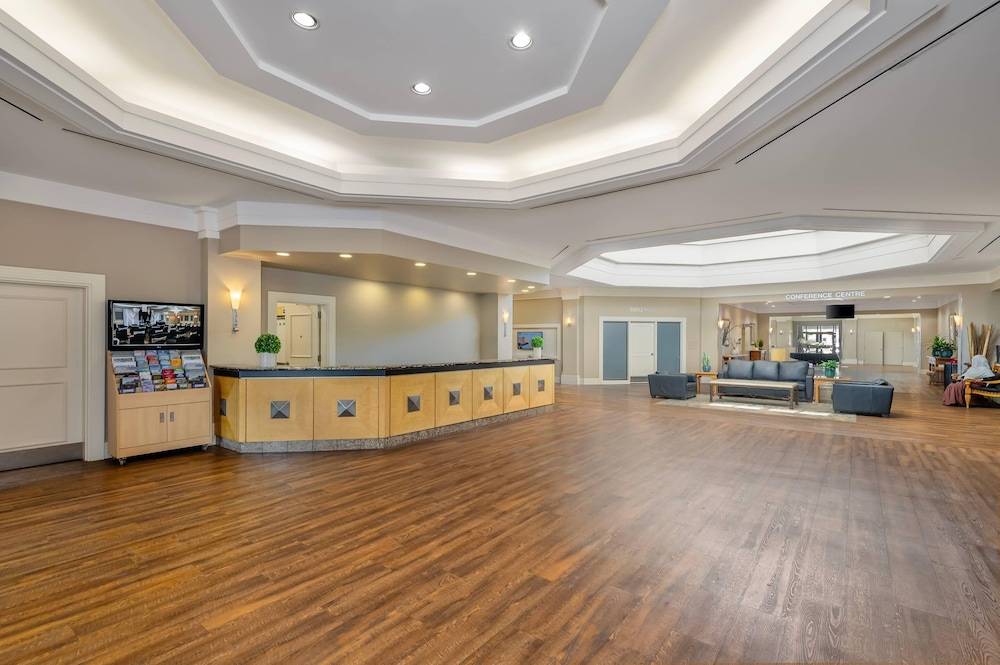 Grand Hotel & Conference Centre Calgary Airport, an Ascend Collection Hotel 2