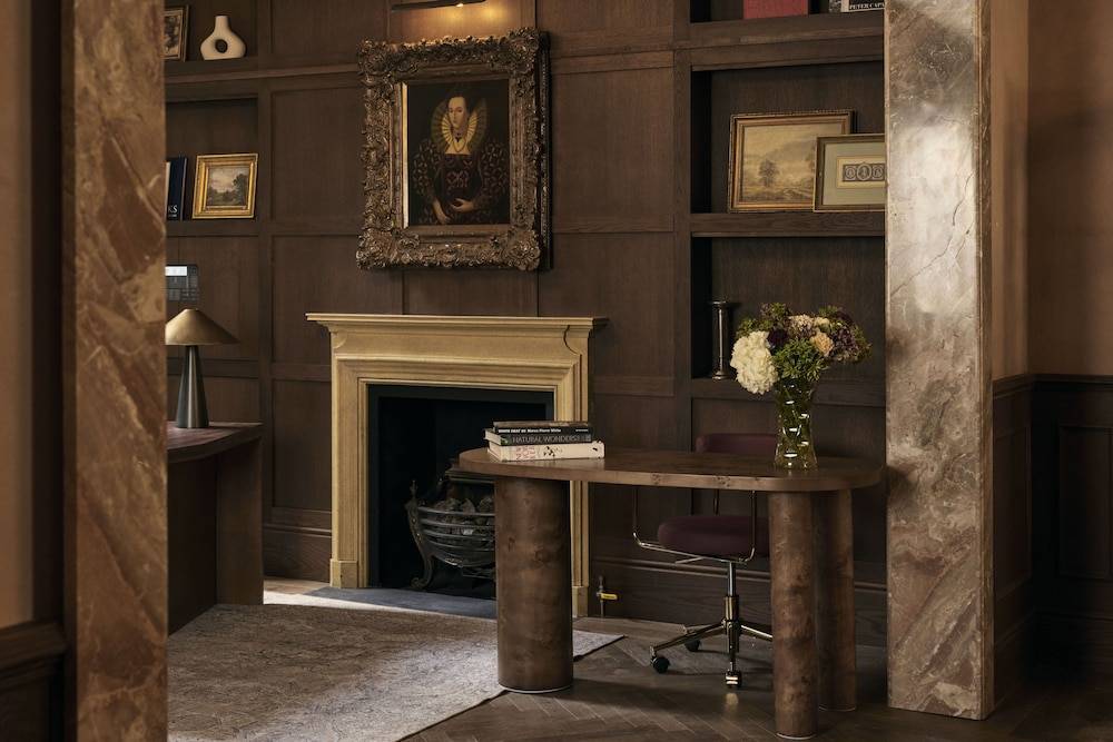 The Leonard Hotel 2