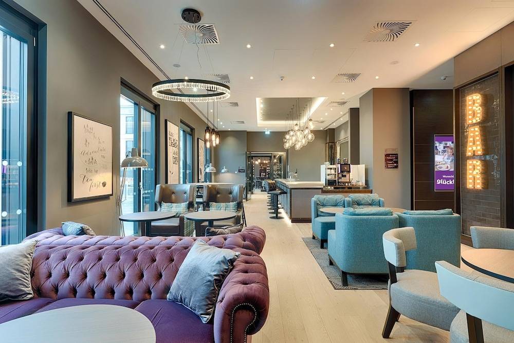 Premier Inn Regensburg City Centre 2