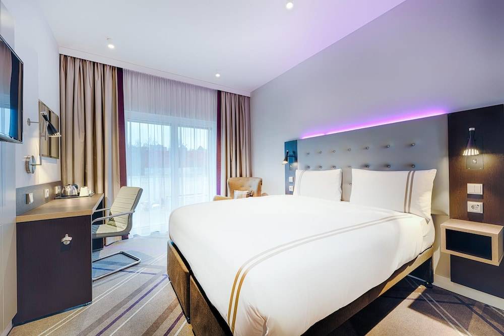 Premier Inn Regensburg City Centre 1