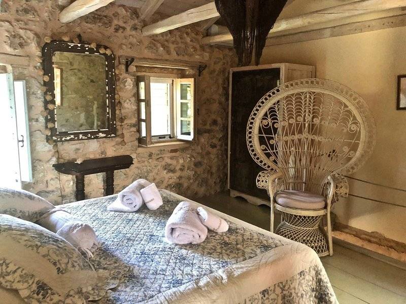 Pavezzo Country Retreat 1