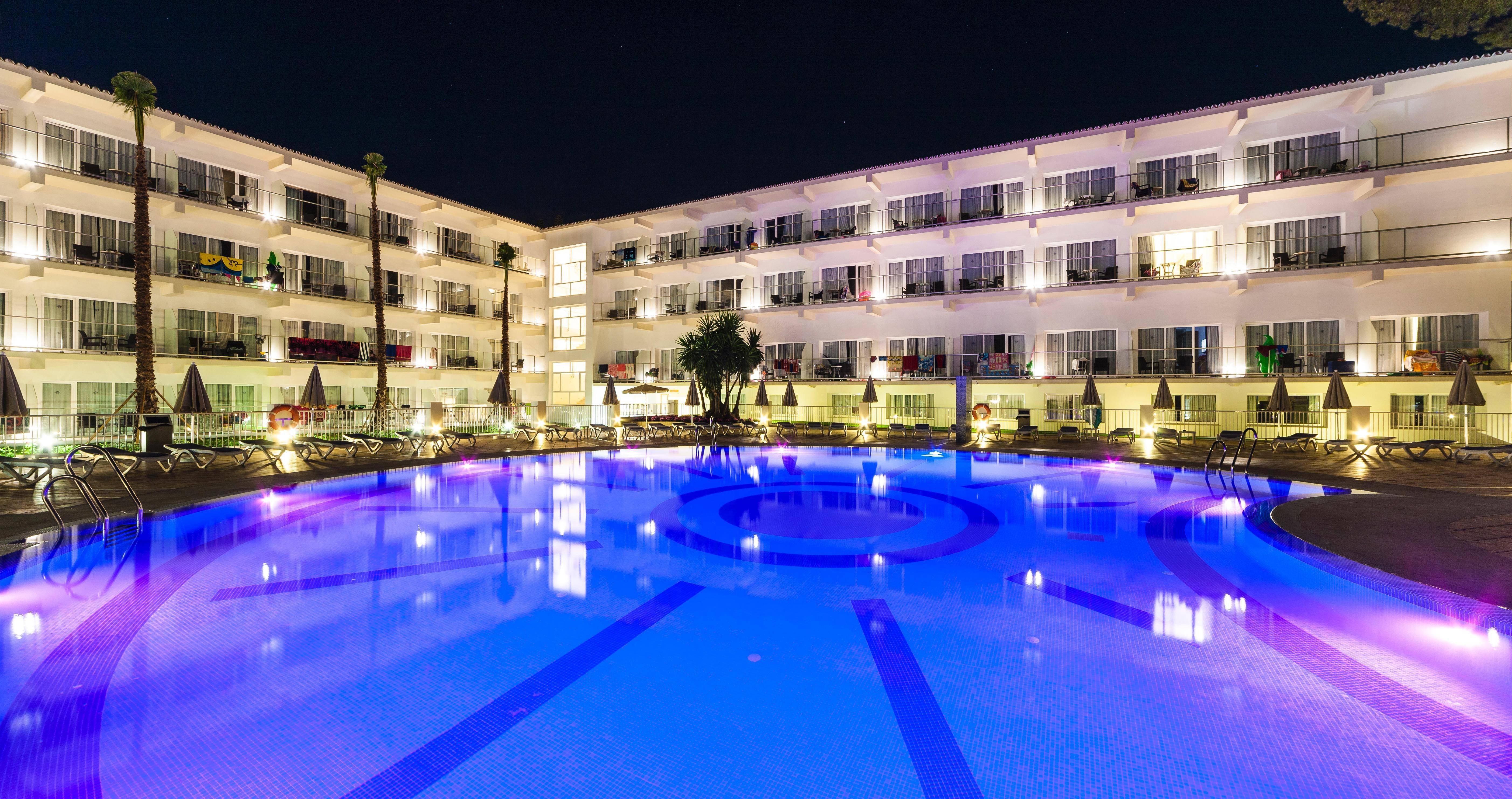Globales Playa Estepona 1
