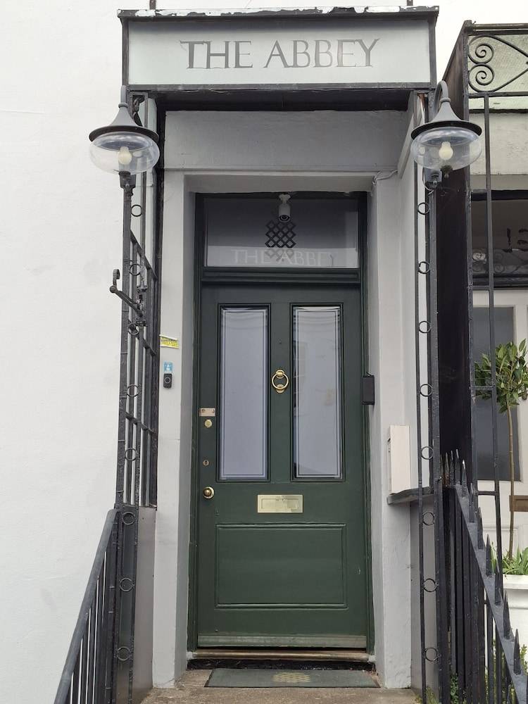 The Abbey Town House 2