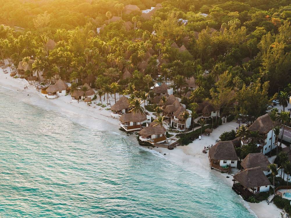 Mahekal Beach Front Resort & Spa 1