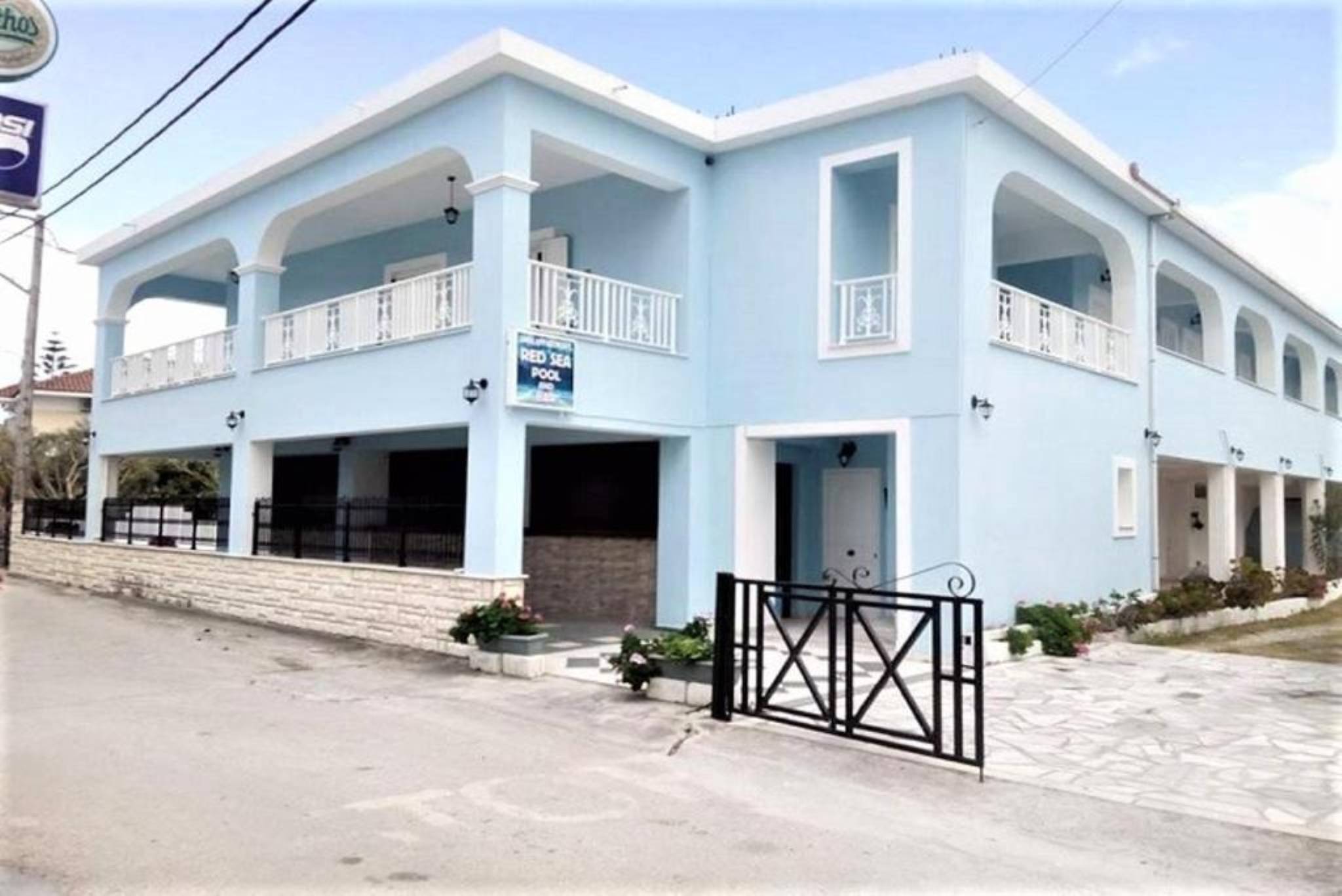 Anna's Studios & Apartments 2