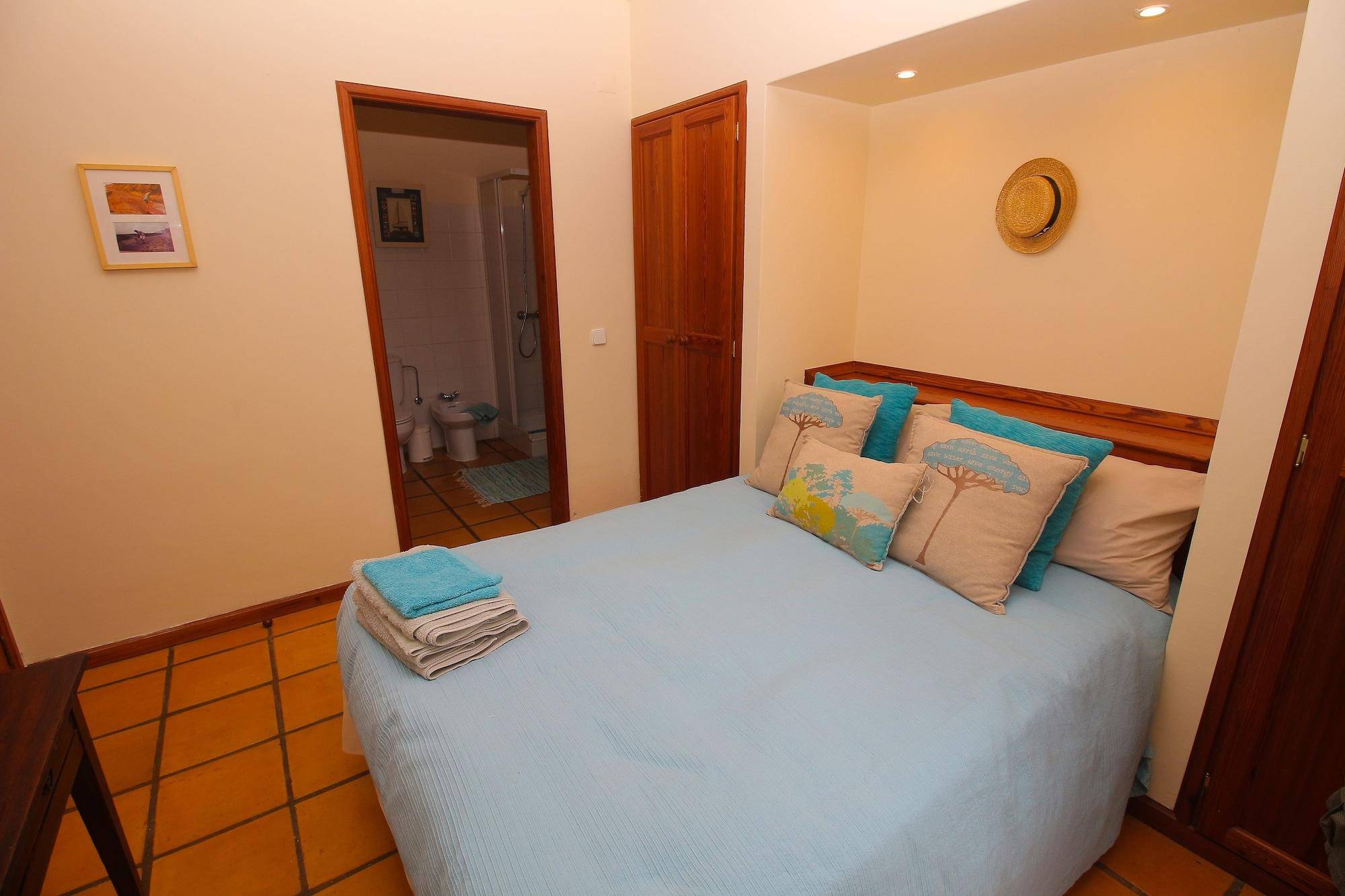 Madeira Surf Lodge 1