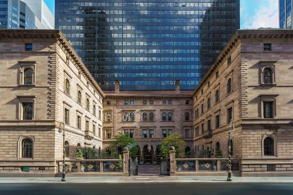 Lotte New York Palace 1
