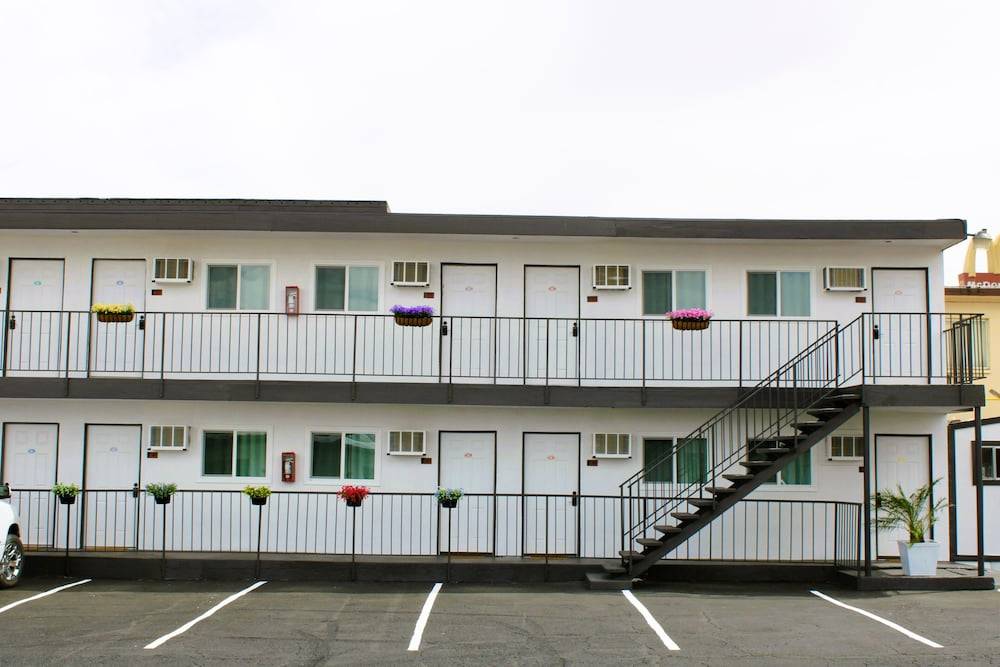 Nirvana Hotel 1