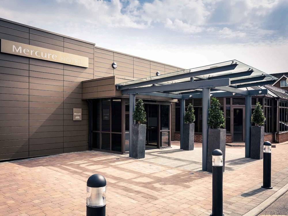 Mercure London Heathrow Hotel 1