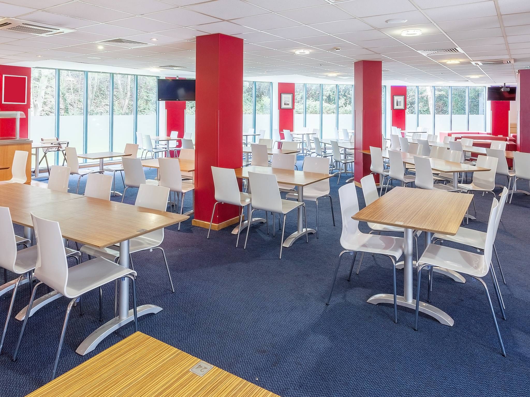 Ibis Budget London Heathrow Terminal 5 1