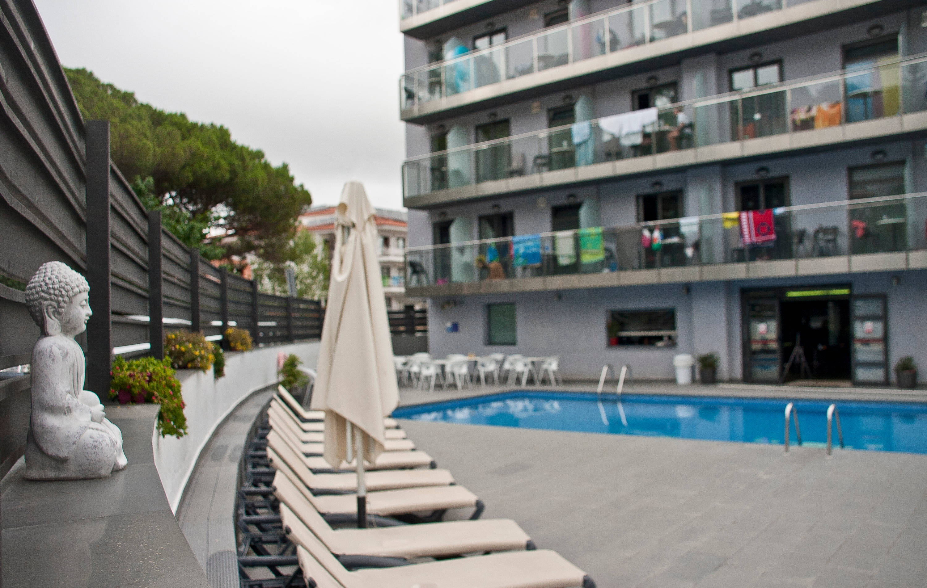 Summer Hotel 1