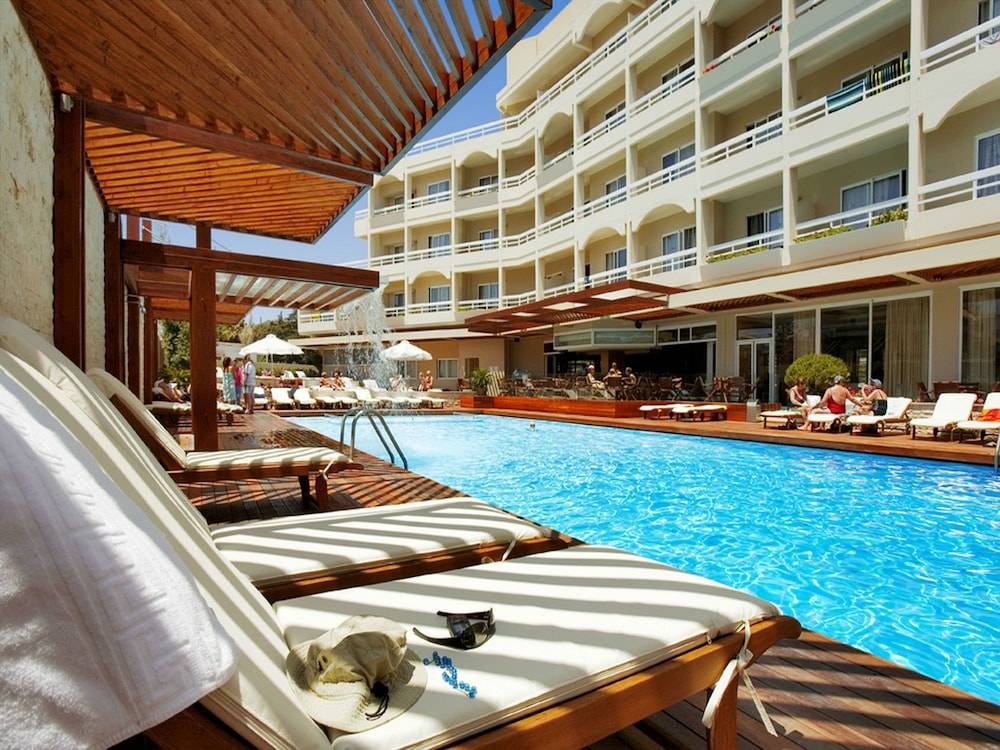 Athineon Hotel 1