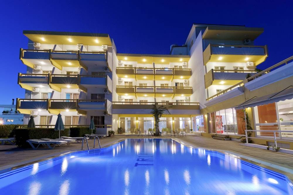 Trianta Hotel Apartments 1