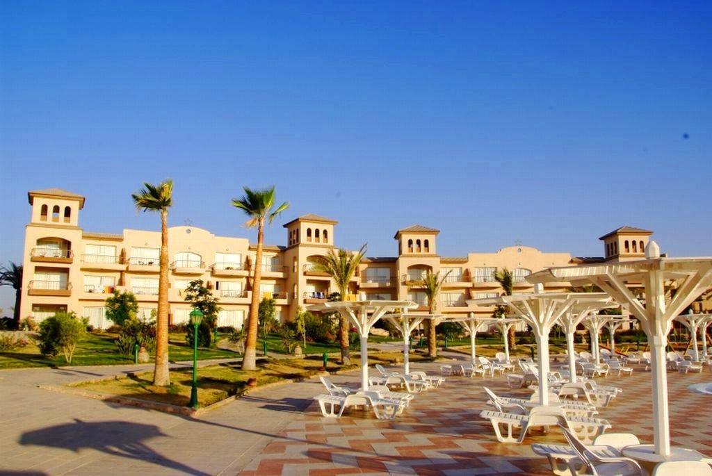 PENSEE BEACH RESORT 2