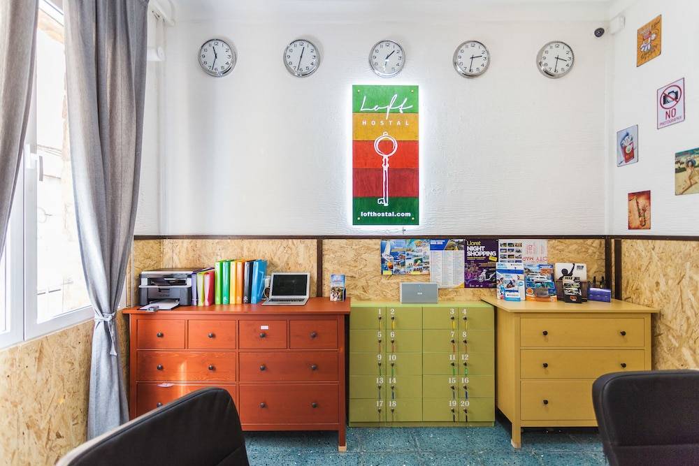 LOFT HOSTAL Group 1
