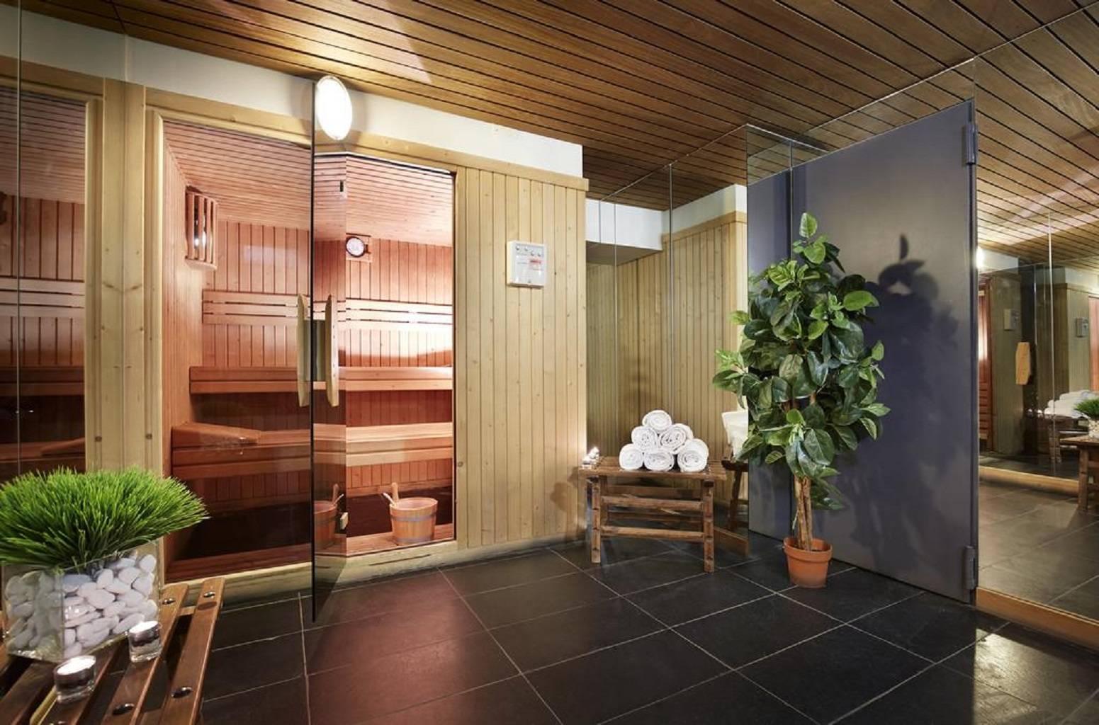 Hotel Caribou 1