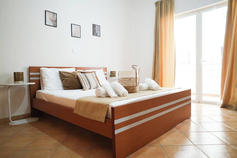 Saranda Waterside Apartments 1