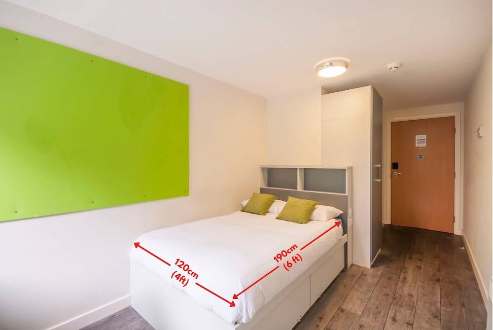 Beaverbank Place - Campus Residence 1