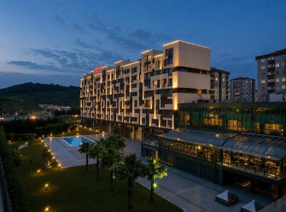 Miracle Istanbul Asia Airport Hotel & Spa 1