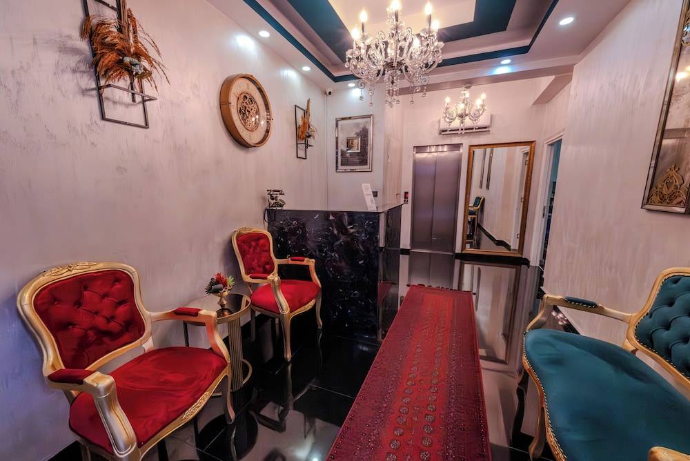 Ruby Hotel 1