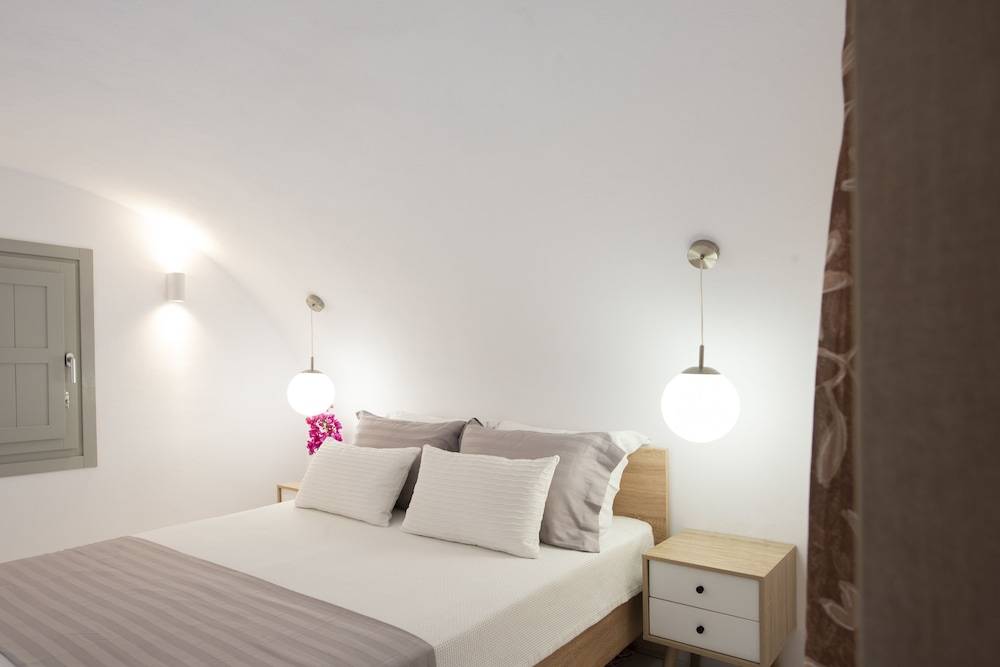 White Orchid Suites 2
