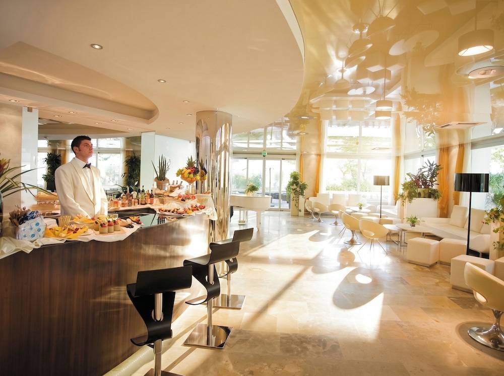 Hotel Premier & Suites - Premier Resort 2