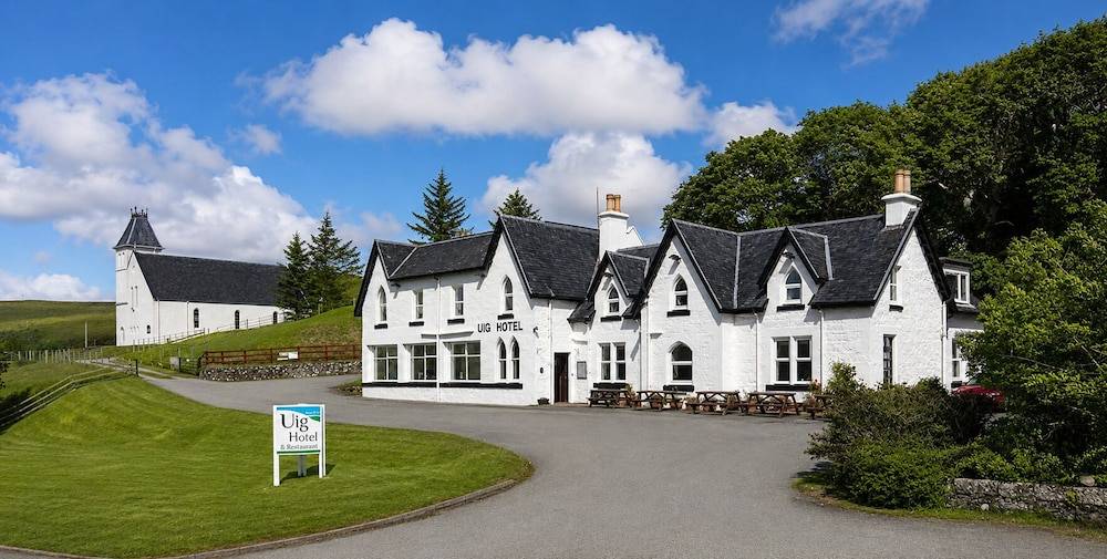 Uig Hotel 1