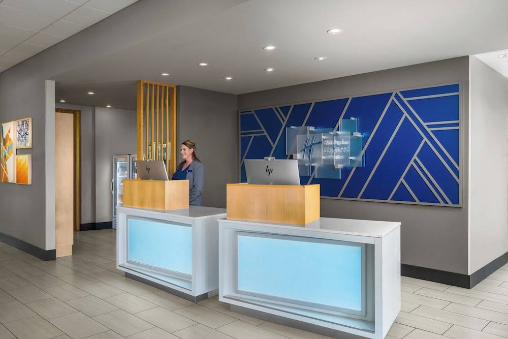 Holiday Inn Express & Suites SALEM NORTH - KEIZER by IHG 2