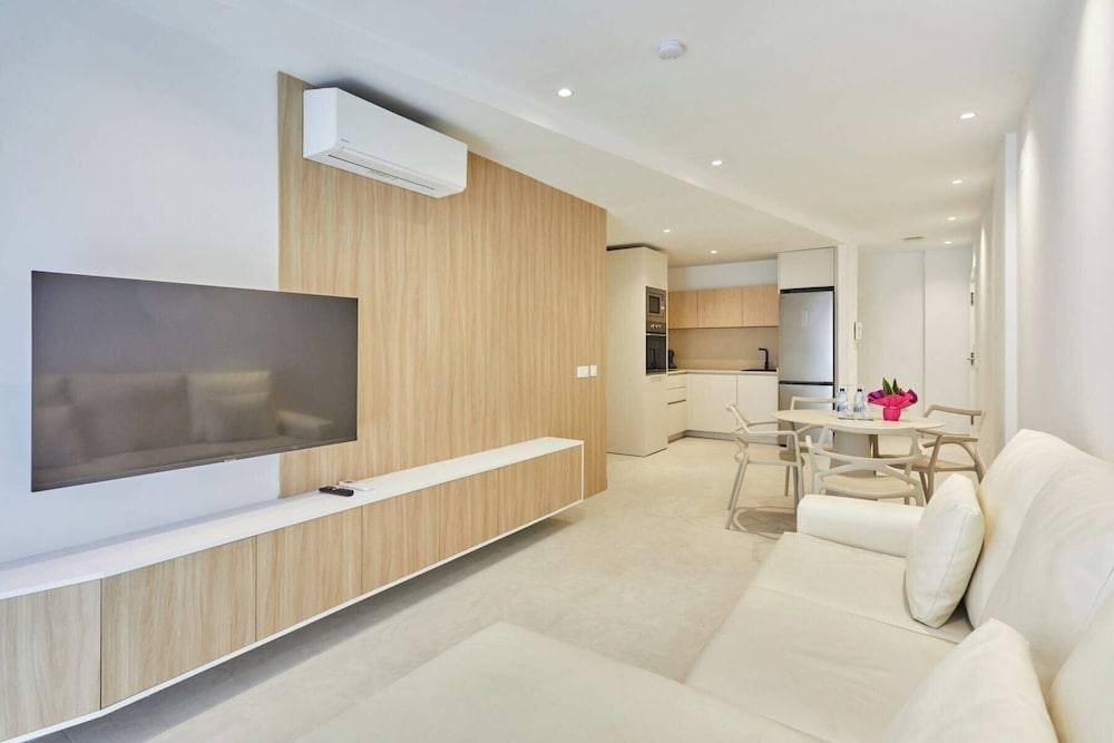 Silken Atlantis Playa - Holiday Homes 1