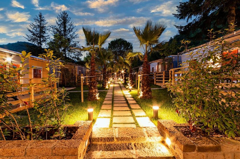 Delle Rose Camping & Glamping Village 1