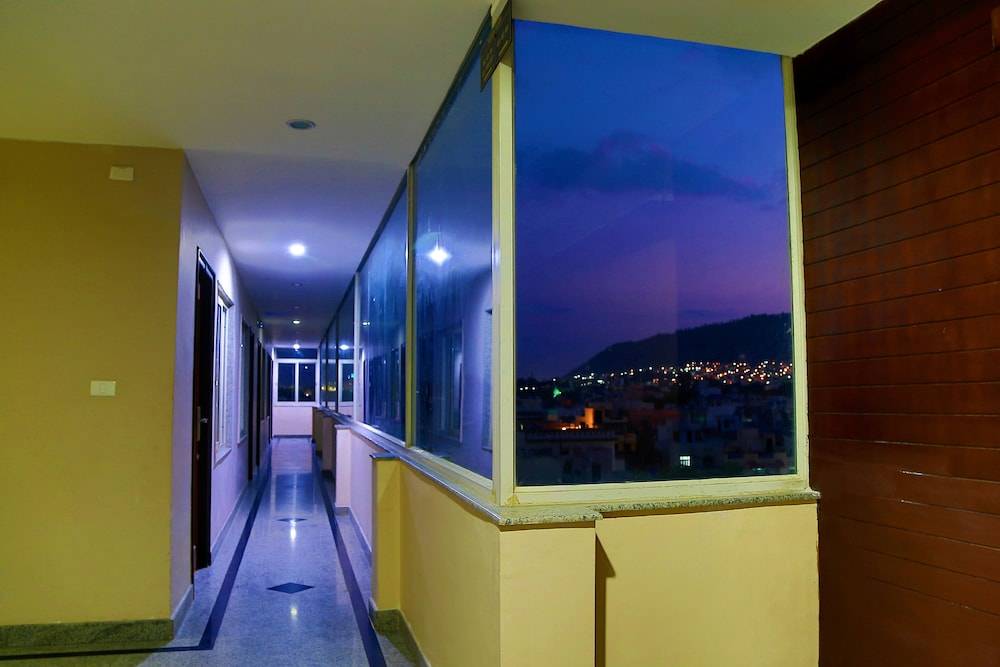 Hotel Royal Palm - A Budget Hotel in Udaipur 2