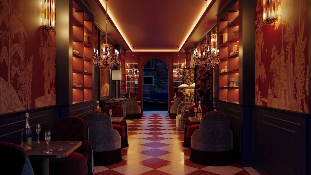 Eight Venezia 1