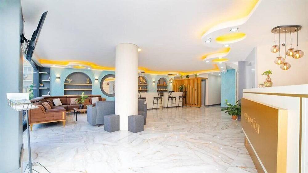 Blue Marina Hotel 2
