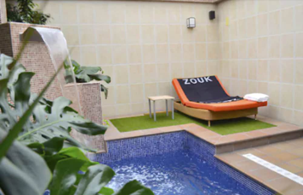 Zouk Hotel 1
