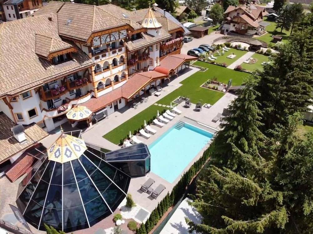 Renè Dolomites Boutique Hotel - Adults Preferred 1