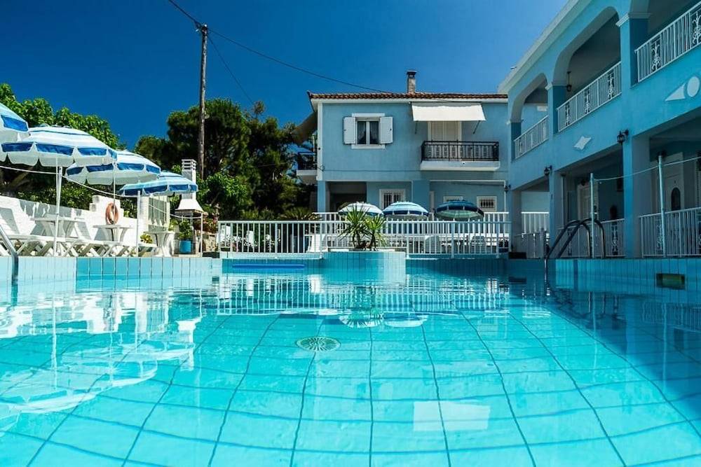 Anna's Studios & Apartments 1