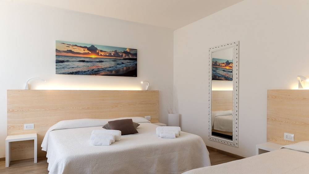 Hotel Albània 2