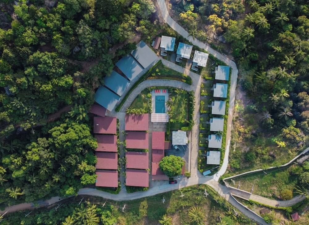 Naiwok Hills Resort 1